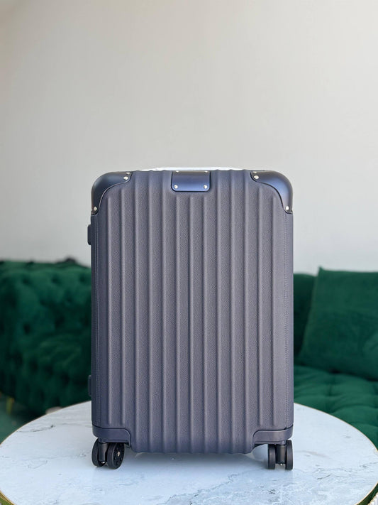 Rimowa full leather 💥💎
Size: cabin 💥
Available super master quality 💎✨
For Price 👇 WhatsApp✅
0568585901 
0507557372
0552275751 Owner Zain 👌

Zain283
♥️♥️♥️