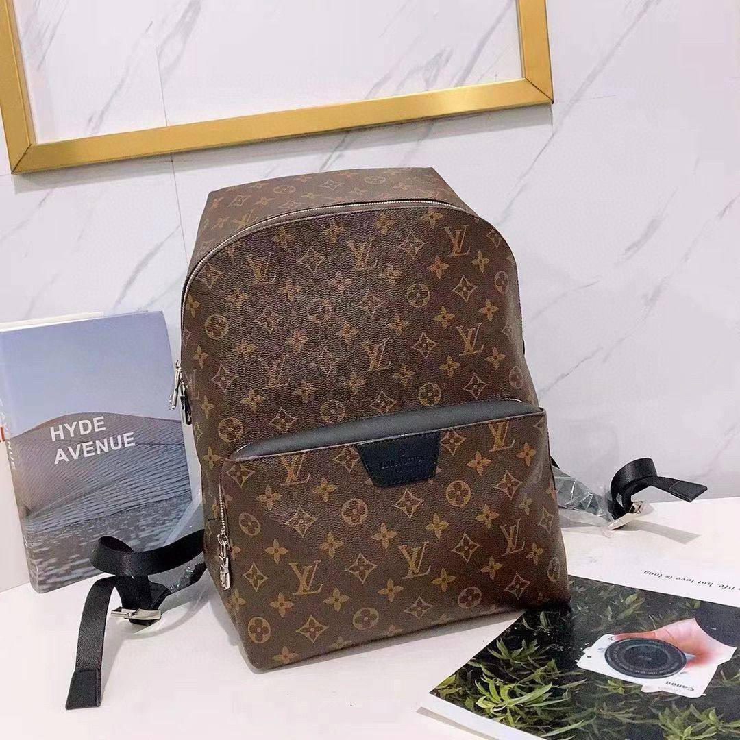 LV
 BACKPACK 
COPY ONE 
180 dhs✅

Zain39
♥️♥️♥️