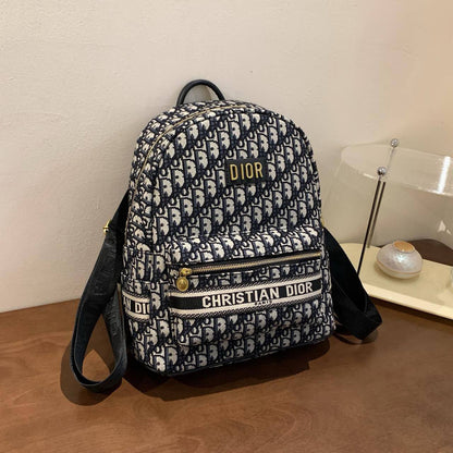 Dior
32*30*13cm
80 dhs❣️

Zain17
♥️♥️♥️