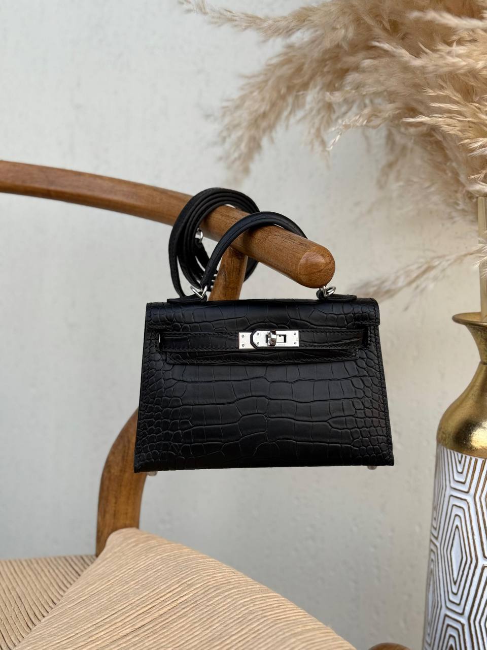 HERMES

19cm
370 dhs✅
Top quality 
With box🎁

Zain16u
♥️♥️♥️