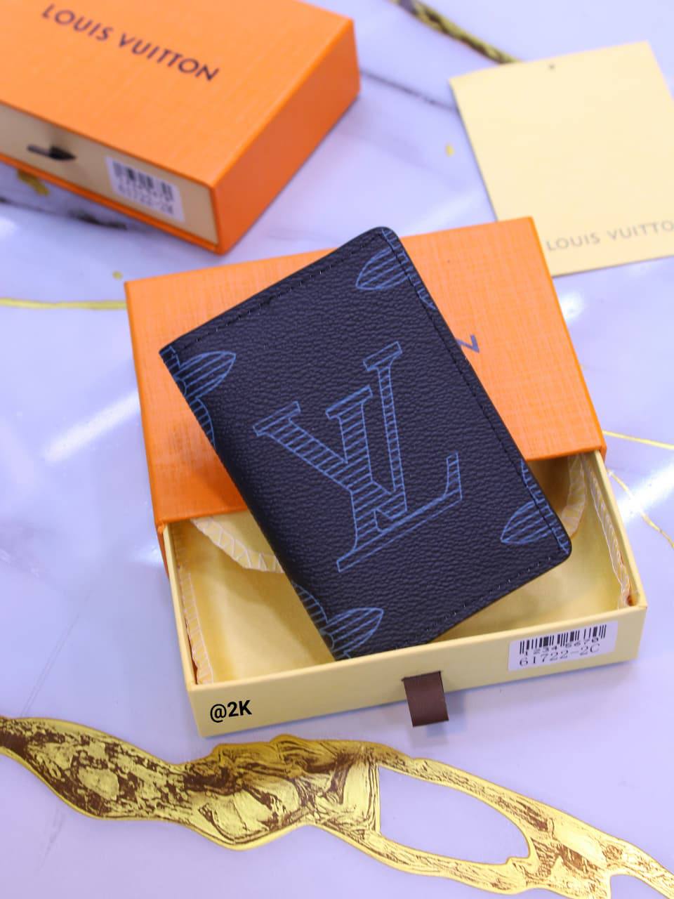 LV WALLET 

WITH BOX
🎁🎁🎁

45 dhs❣️

Zain58
♥️♥️♥️