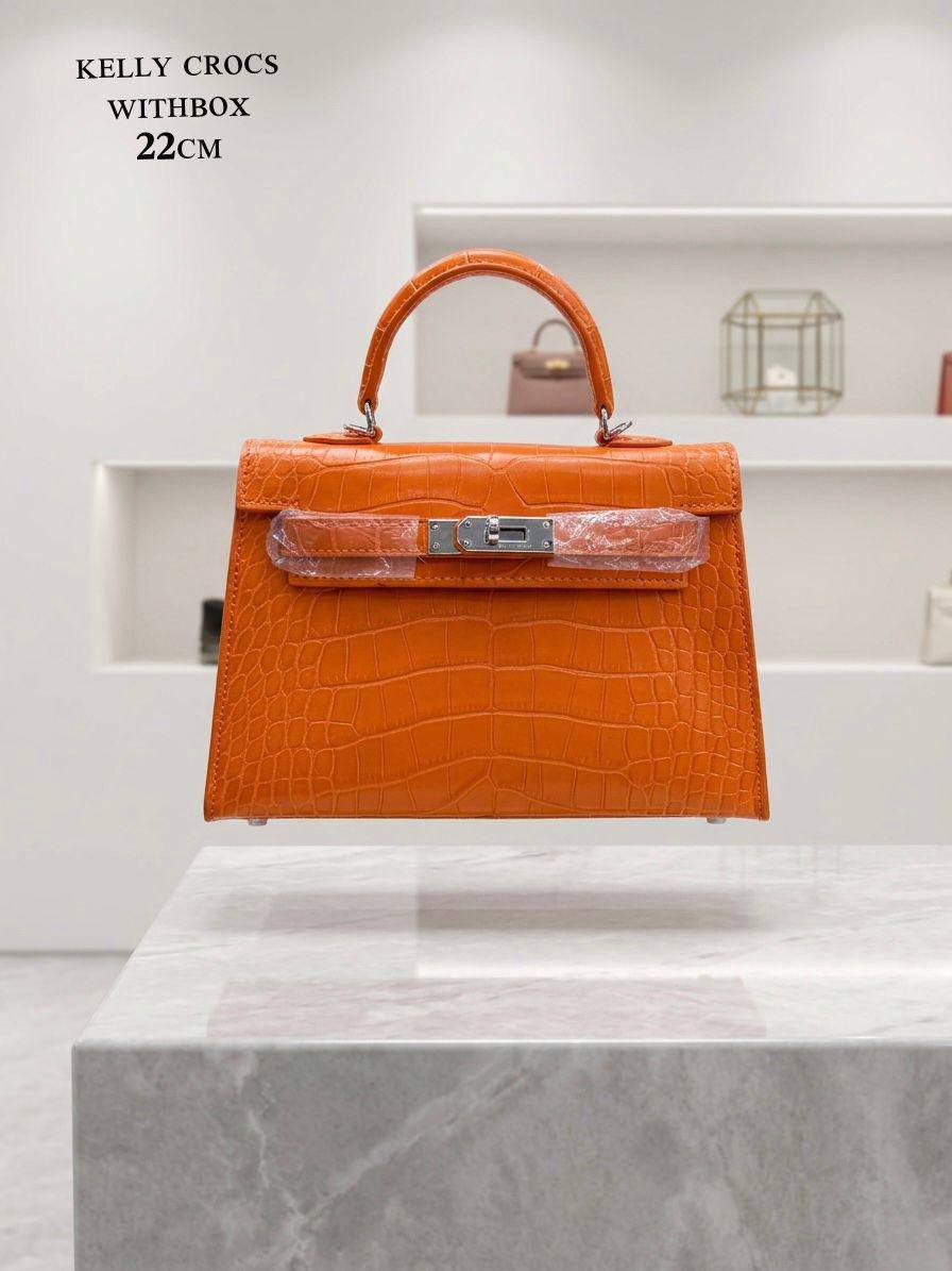 Hermes
ʜᴇʀᴍᴇs ᴋᴇʟʟʏ ᴄʀᴏᴄs 
sɪʟᴠᴇʀ ʜᴀʀᴅᴡᴀʀᴇ
ᴡɪᴛʜʙᴏx
🎁🎁🎁

Cʀᴏᴄᴏᴅɪʟᴇ ᴅᴇsɪɢɴ
sɪᴢᴇ:𝟐𝟐ᴄᴍ
95 dhs✅

Zain56
♥️♥️♥️
