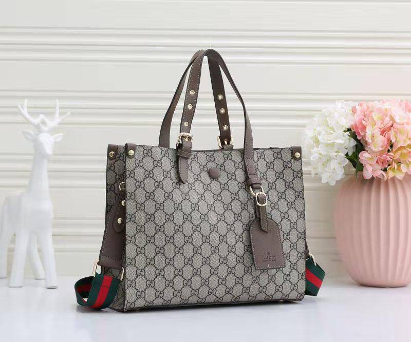 Lv & Gucci
Good Quality 
115 dhs💓

Zain250
♥️♥️♥️