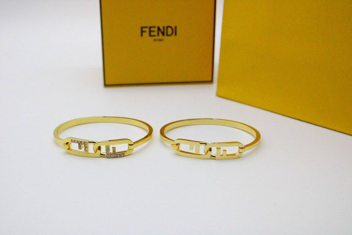 Fendi

Master🌺🌺
For Price 👇 WhatsApp✅
0568585901 
0507557372
0552275751 Owner Zain 👌

Zain122
♥️♥️♥️