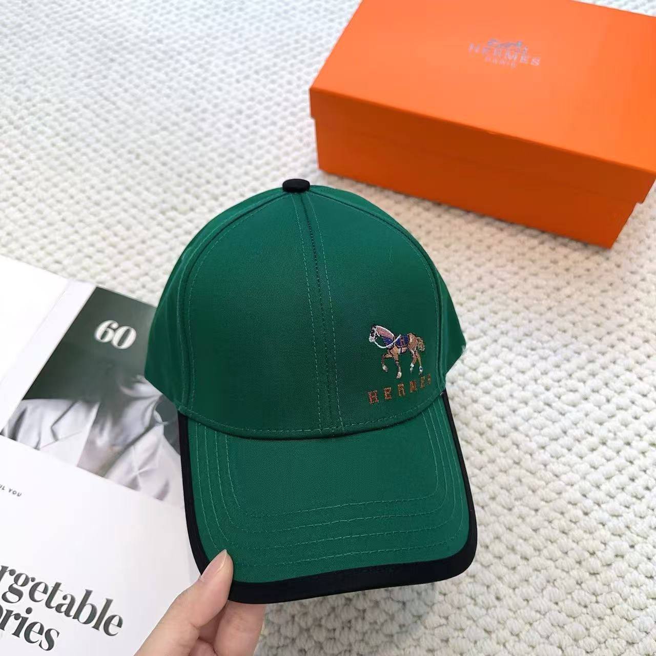 New Model
Hermes Cap 
Super Master
105 dhs👑

With Box
🎁🎁🎁

Zain33
♥️♥️♥️