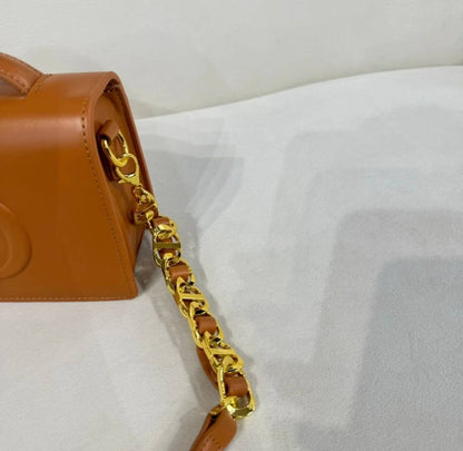 DIOR 
GOOD QUALITY 

WITH BOX 
🎁🎁🎁

95 dhs✅

Zain295
♥️♥️♥️