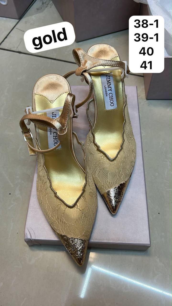 Jimmy choo

120 dhs🇦🇪🇦🇪

Zain103
♥️♥️♥️