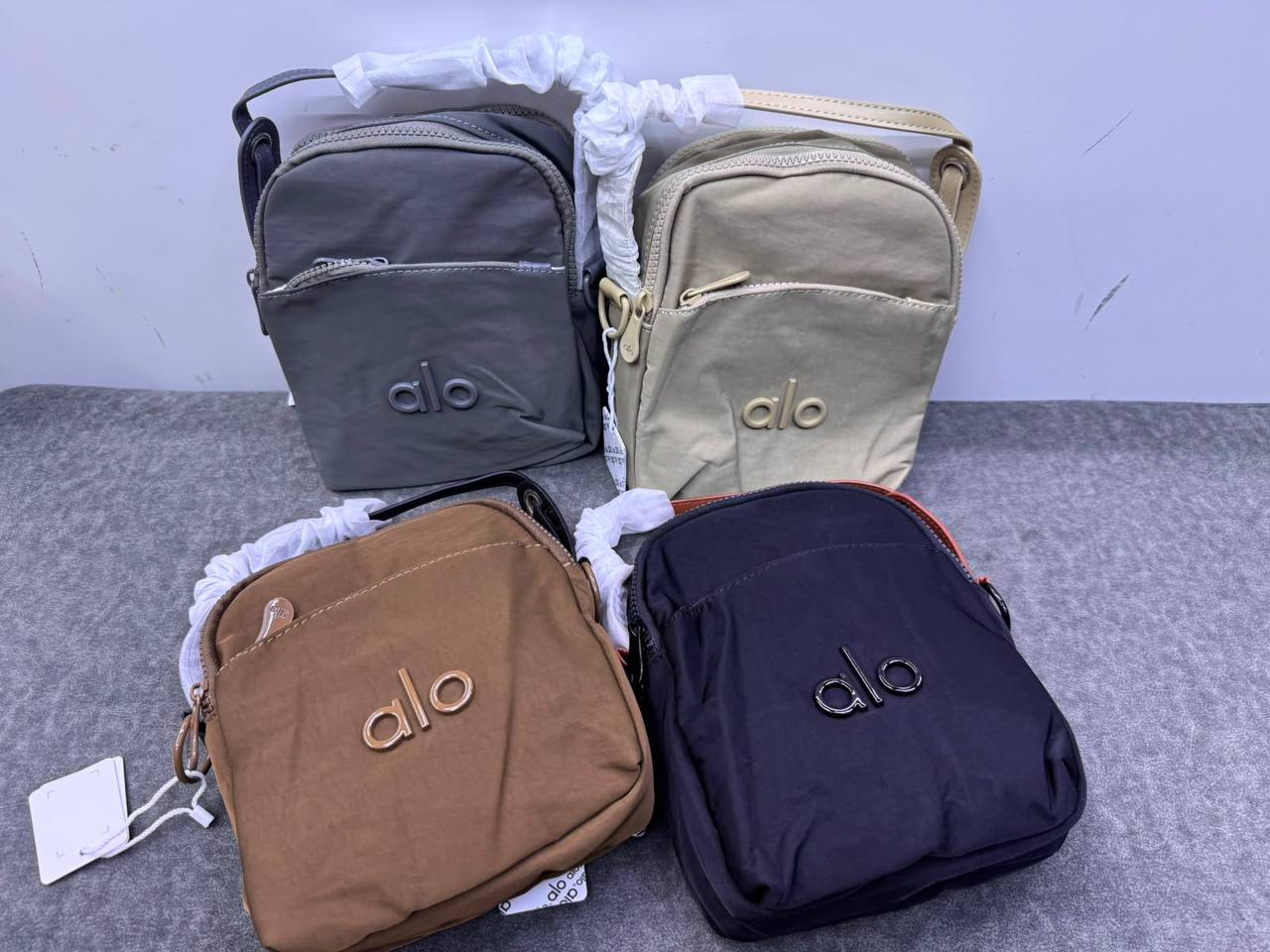 Alo  
size:31×15×22  
70 dhs💓

Zain114
♥️♥️♥️