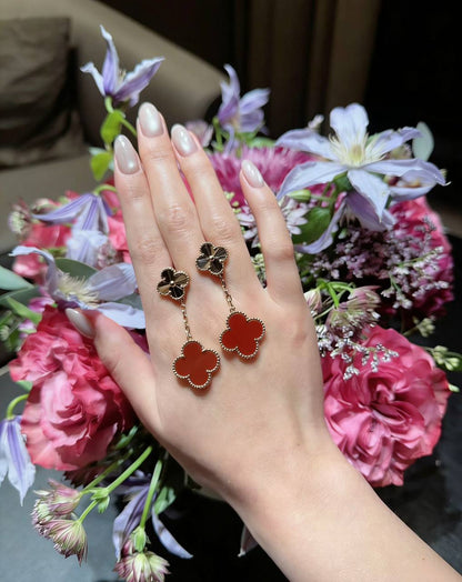 *Van Cleef & Arpels*
 New Collection 😍

Quality: Super Master 
Non -Tarnish color

* ⁠Earring
For Price 👇 WTSP Text Zain 0568585901

Zain263
♥️♥️♥️