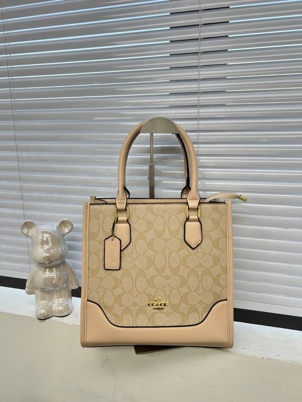 Coach
70 dhs🇦🇪

Zain22
♥️♥️♥️