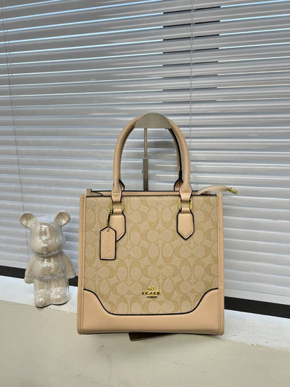 Coach
70 dhs🇦🇪

Zain22
♥️♥️♥️