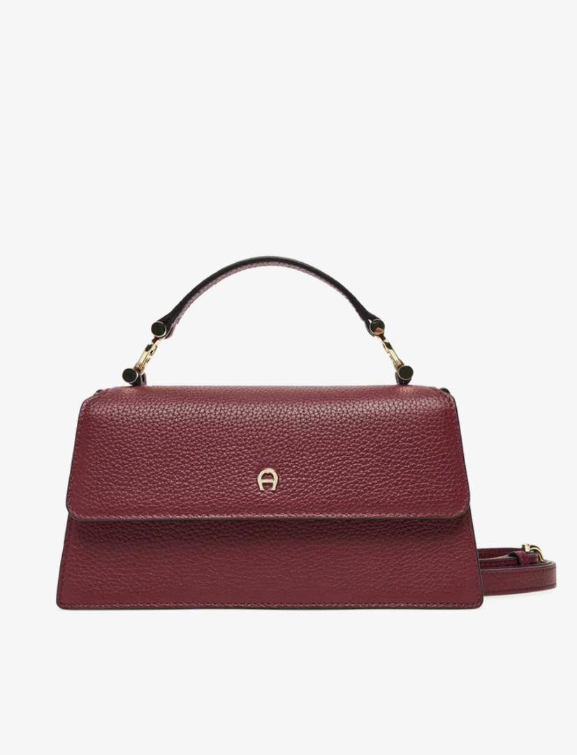 Aigner
95 dhs👑

with box🎁🎁🎁

size 23×6×14cm

Zain213
Zain42
♥️♥️♥️