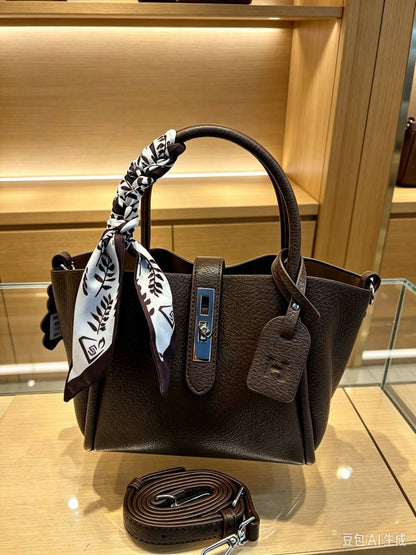 Hermes 

Bag the wholesale 
115 dhs🇦🇪🇦🇪

Size 25cm 
Zain161
♥️♥️♥️