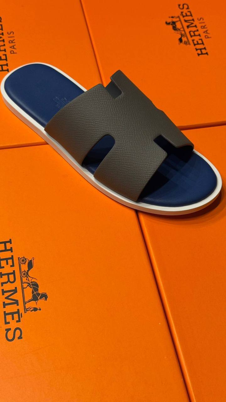 Hermes
size 40 TO 45 
110 dhs🇦🇪

Zain183
♥️♥️♥️