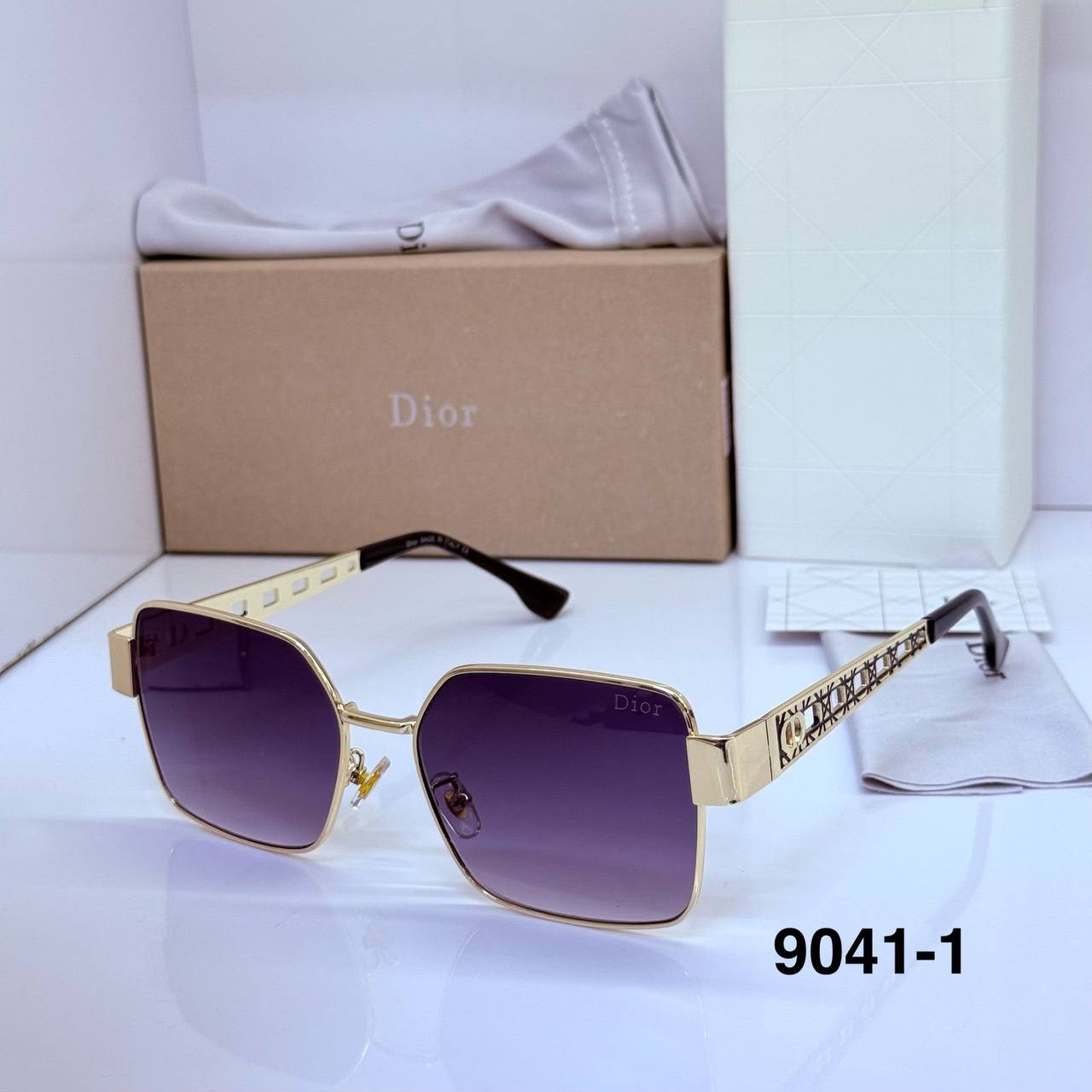 SUNGLASSES 🕶️
GOOD QUALITY 

50 dhs✅

WITHBOX
🎁🎁🎁

Zain40
♥️♥️♥️