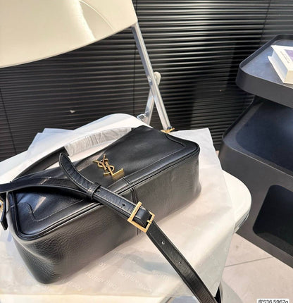 YSL 
GOOD QUALITY
 WITH BOX🎁
100 dhs✅

Zain295
♥️♥️♥️