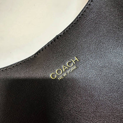 COACH 

NEW CAME GOOD QUALITY
 
85 dhs🪙🌨️

Zain39
♥️♥️♥️
