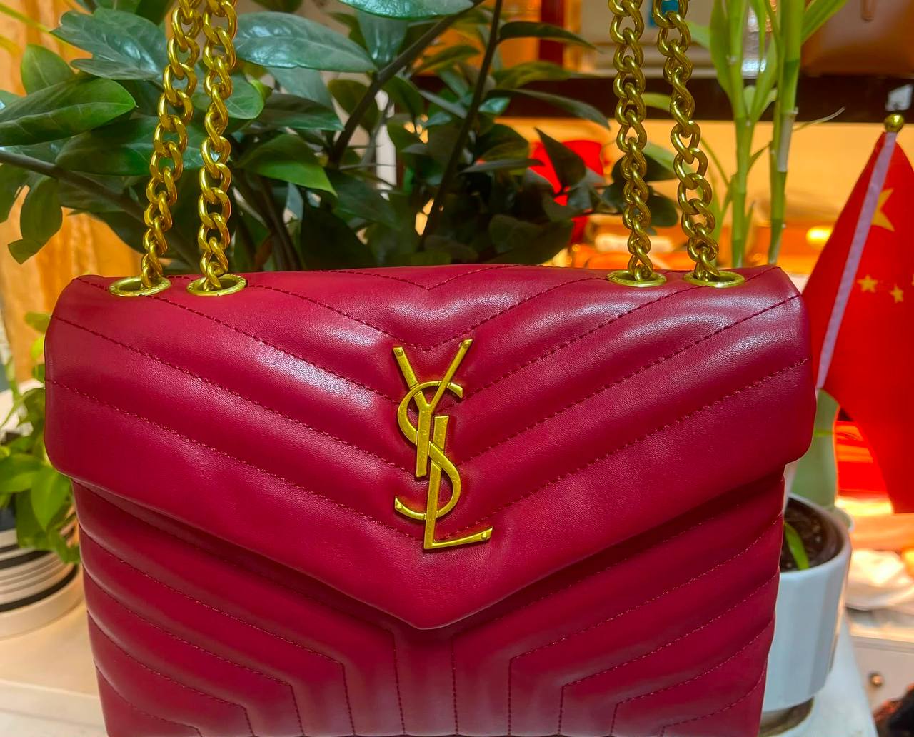 YSL
100 dhs✅
With box

Zain219
♥️♥️♥️