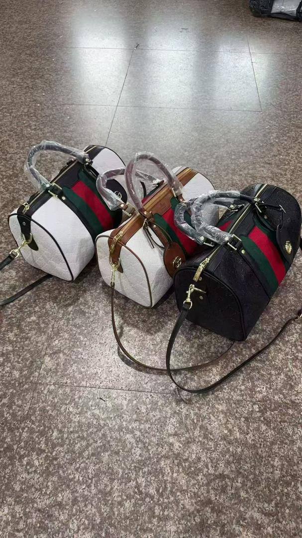 Gucci
105 dhs🪙🌨️ 
high quality  
33Cm

Zain26
♥️♥️♥️