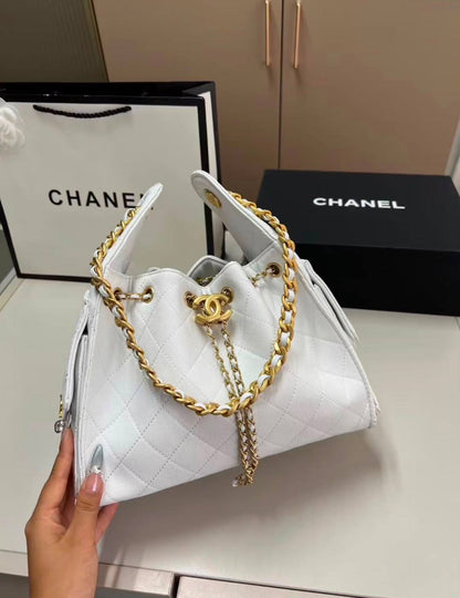 Chanel

95 dhs🇦🇪🇦🇪🇦🇪

size：22cm


Zain35
♥️♥️♥️