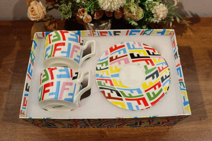 Branded mugs set

130 dhs 
set 4 pc 

with box🎁🎁🎁

Zain205
♥️♥️♥️