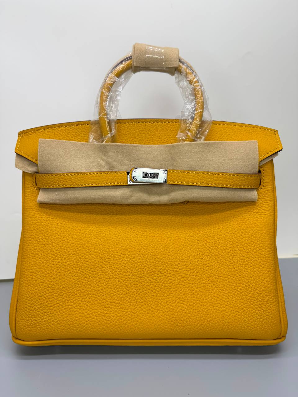 Hermes 
Master❣️❣️
25cm 380 dhs🇦🇪🇦🇪
30cm  410 dhs🇦🇪🇦🇪

Zain141
♥️♥️♥️