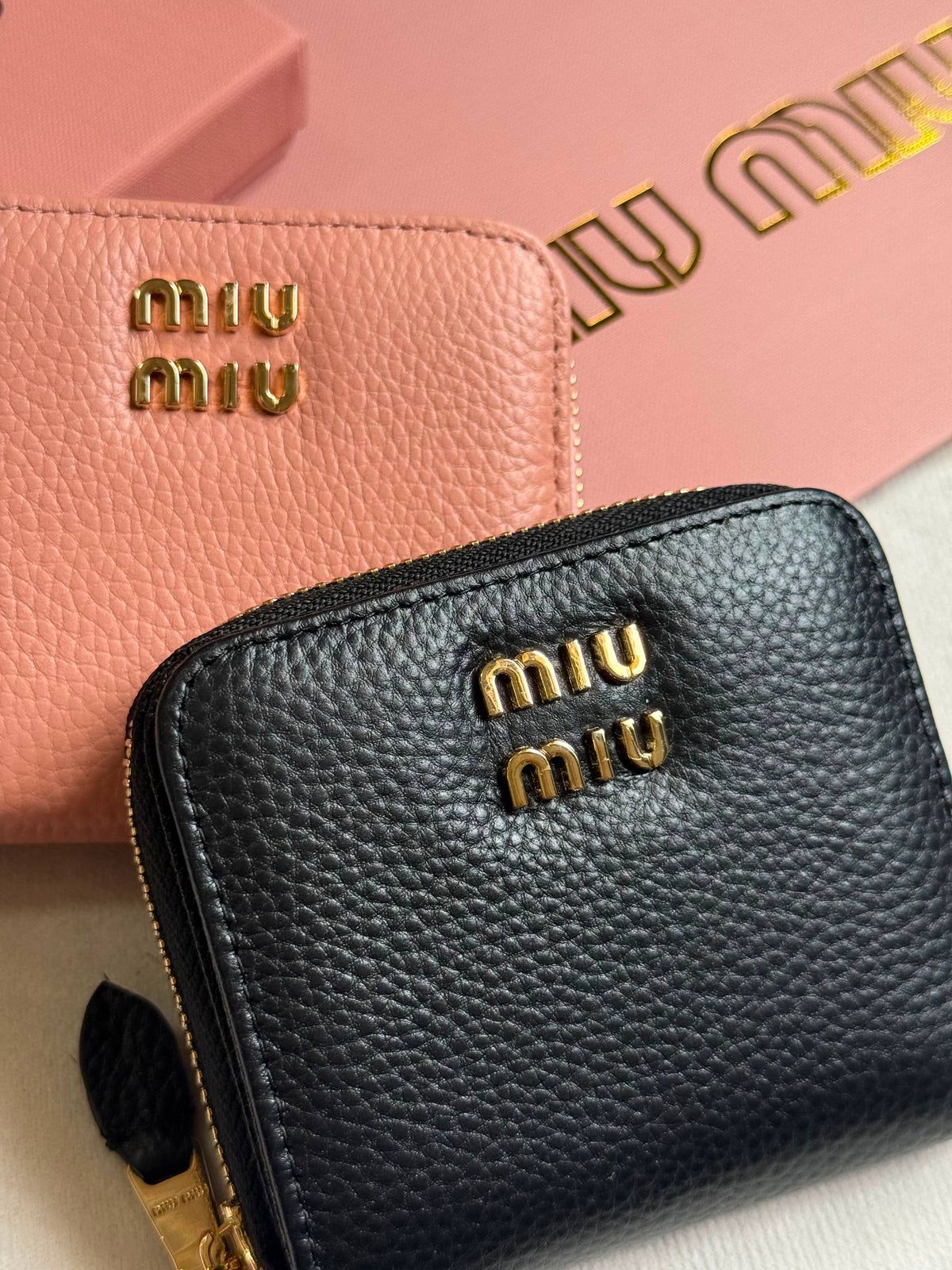 MIU MIU

super master

320 dhs🇦🇪🇦🇪

Zain275
♥️♥️♥️