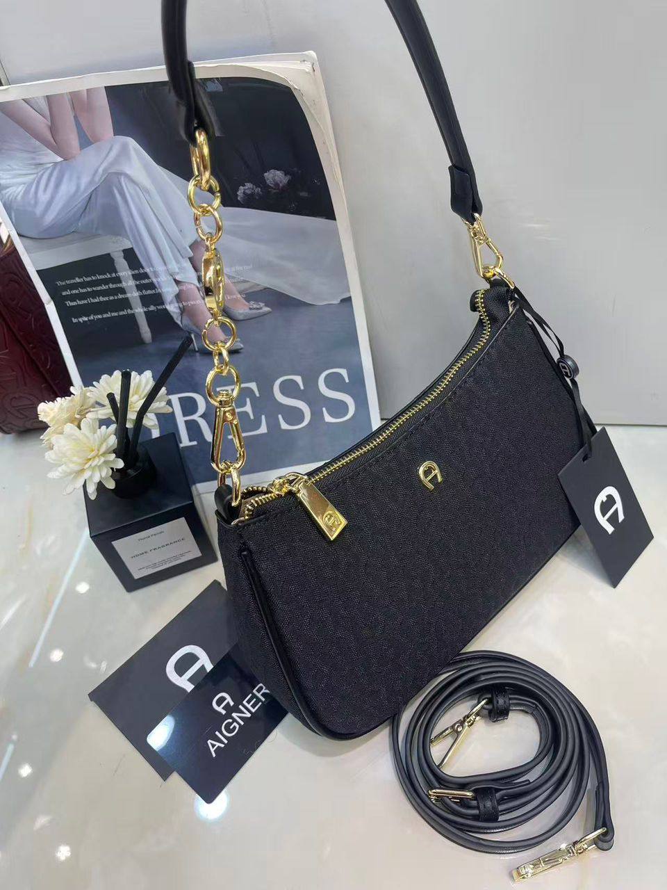 Aigner
95 dhs🪙

Good quality 

with box
🎁🎁🎁

Zain39
♥️♥️♥️