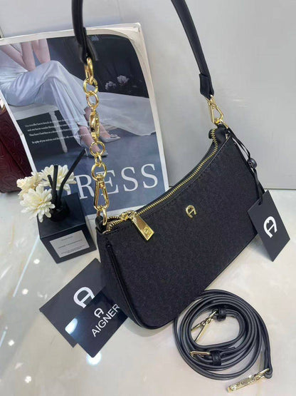 Aigner
95 dhs🪙

Good quality 

with box
🎁🎁🎁

Zain39
♥️♥️♥️