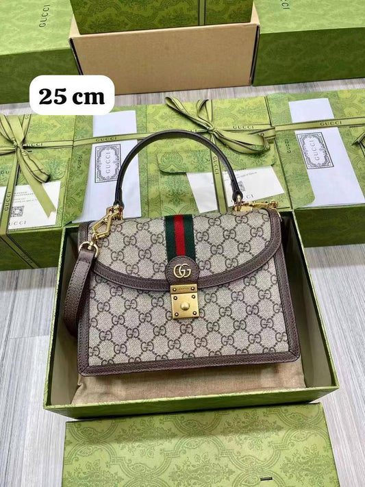 Gucci
80 dhs❤️💚❤️
With box
25 cm 💐💐

Zain219
❤️💚❤️