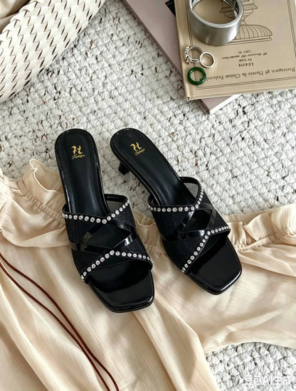 New
80 dhs🇦🇪🇦🇪

size 36 to 41

Zain161
♥️♥️♥️