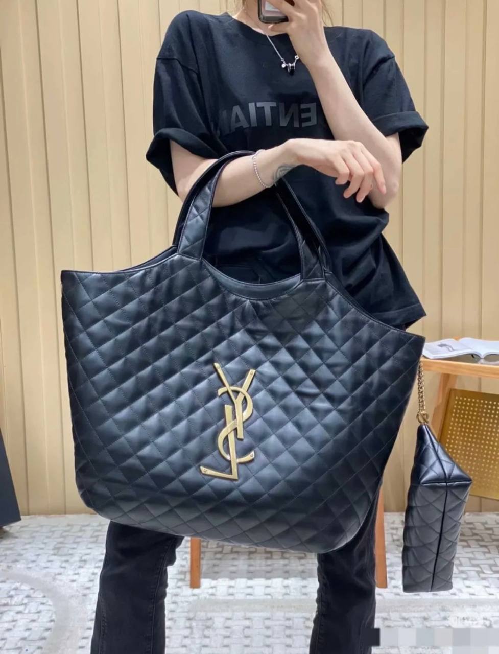 YSL 

NEW CAME 

HIGH QUALITY

125 dhs🪙🌨️

Zain39
♥️♥️♥️