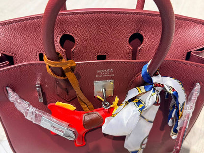 HEMERS BK
30cm
With  scarf & horse doll
120 dhs💓

Zain44
♥️♥️♥️