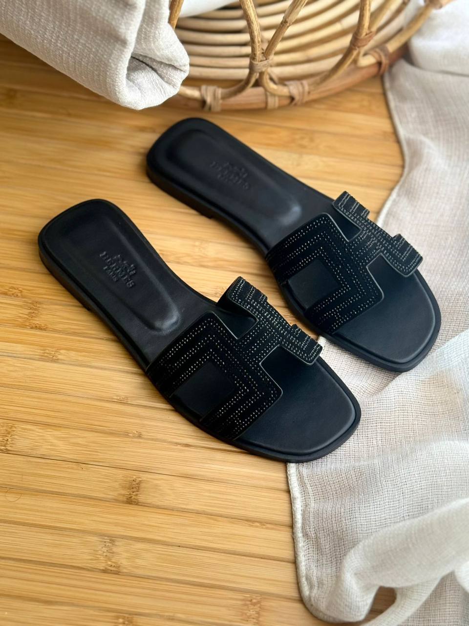Hermes 
AAA+ Quality
𝗦𝗶𝘇𝗲 𝟯𝟲 𝘁𝗼𝗼 𝟰𝟭
450 dhs✅

Zain303
♥️♥️♥️