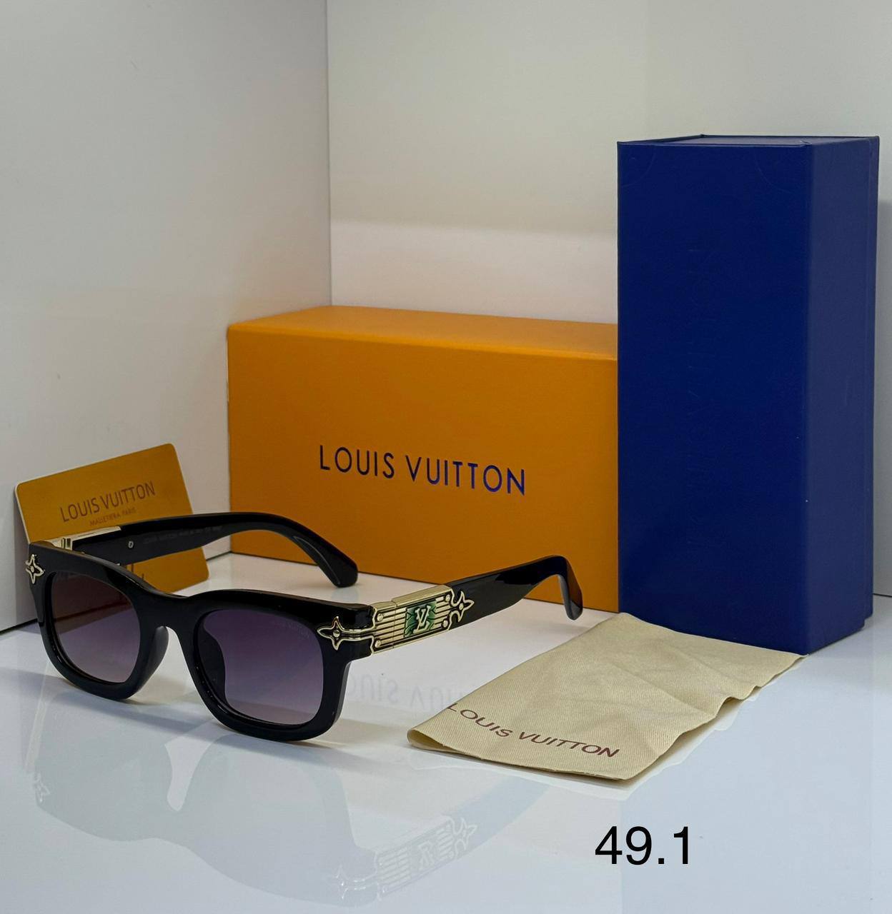 NEW CAMING SUNGLASSES 
GOOD QUALITY 
50 dhs🪙🌨️

Zain40
♥️♥️♥️