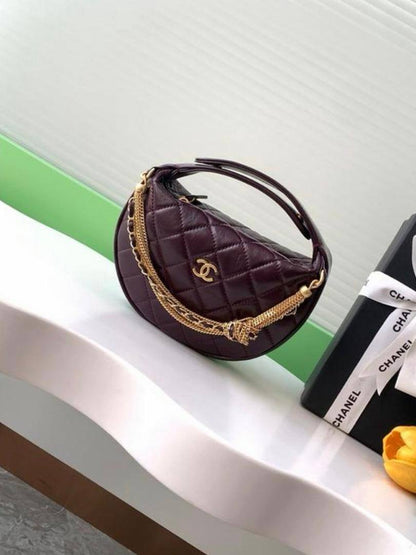 Chanel
100 dhs🌺
Good-quality 

with box
🎁🎁🎁

Zain35
♥️♥️♥️