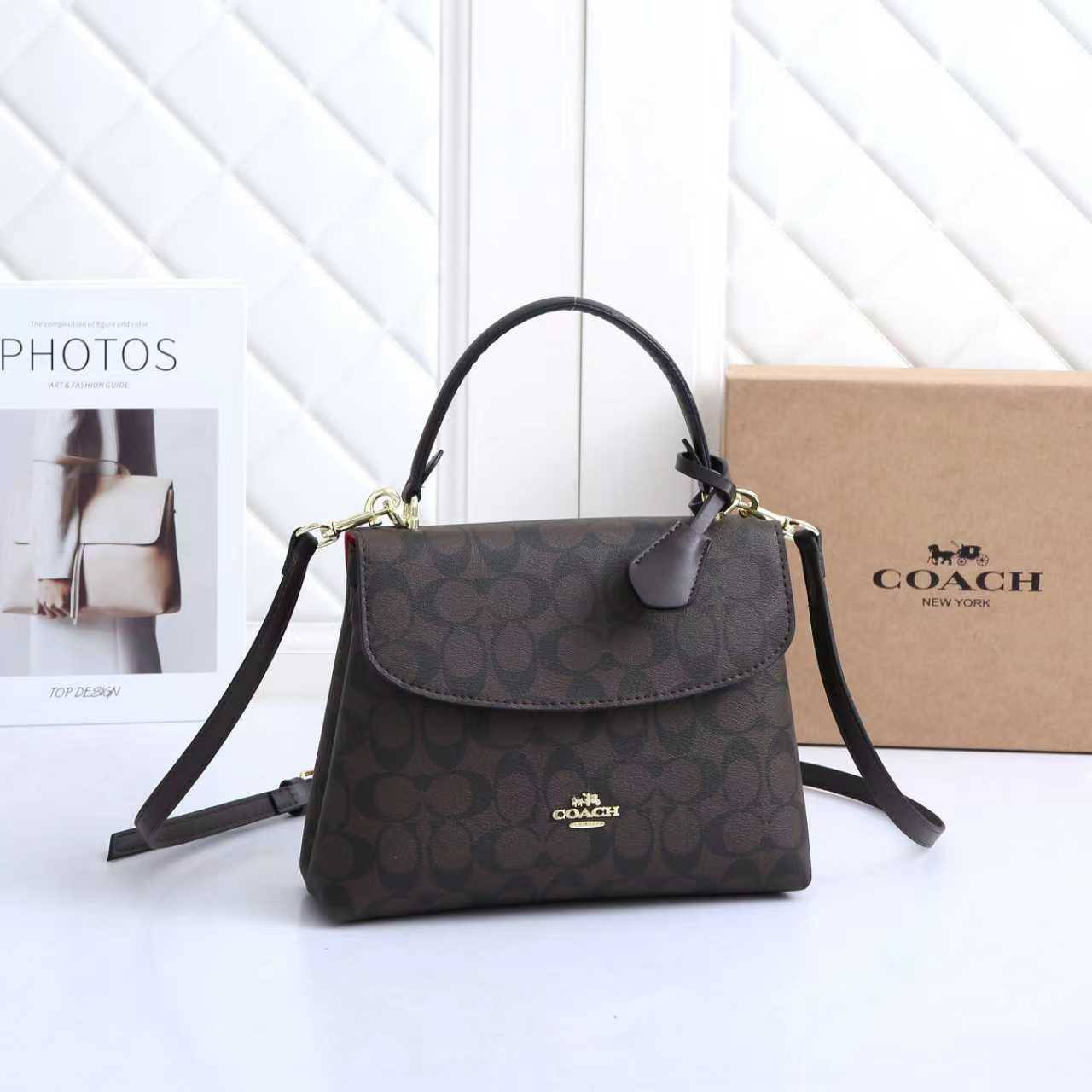 COACH
Best quality 

with box’s
🎁🎁🎁
110 dhs✅
size 22 cm

Zain290
♥️♥️♥️