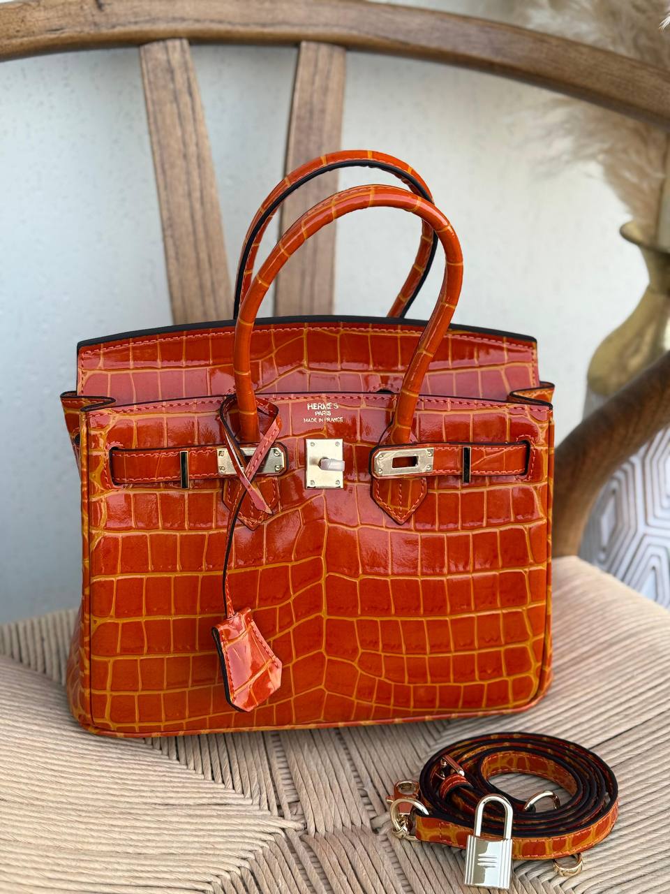 HERMES
25cm
380 dhs❤️
Top quality 
With box🎁

Zain167
♥️♥️♥️