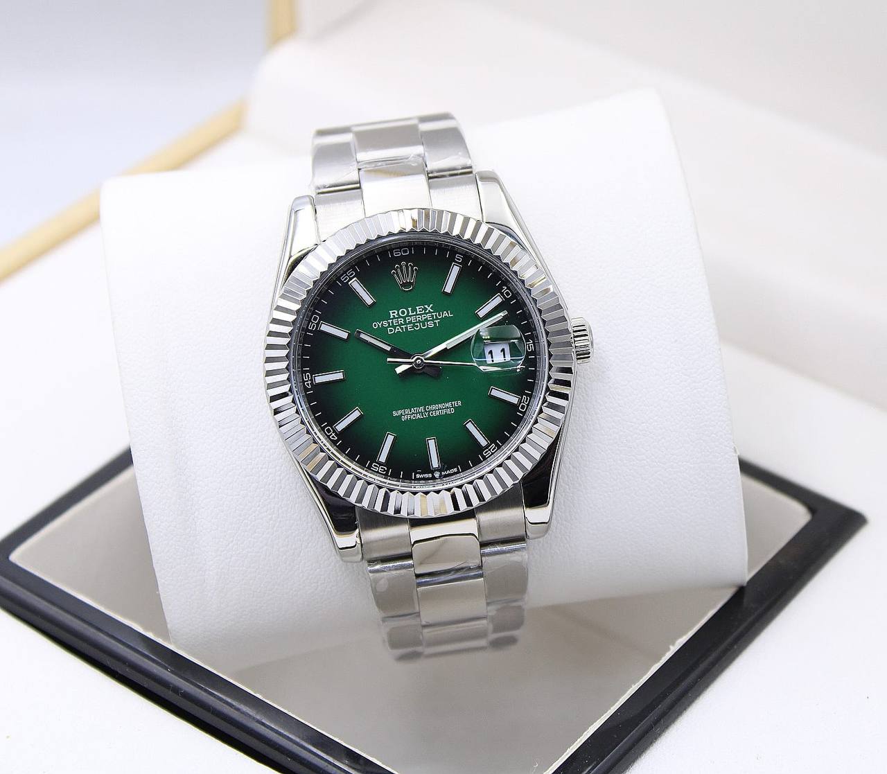 ROLEX MEN DATEJUST  AUTOMATIC 41MM
230 dhs💓

Zain304
♥️♥️♥️