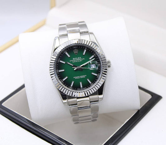 ROLEX MEN DATEJUST  AUTOMATIC 41MM
230 dhs💓

Zain304
♥️♥️♥️