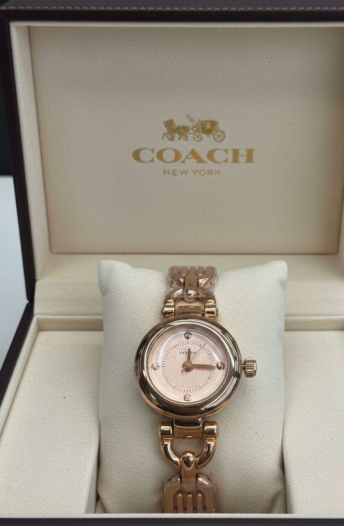 COACH 🆕 LADIES 
GOOD QUALITY 💯
60 dhs🪙💚

Zain133
♥️♥️♥️