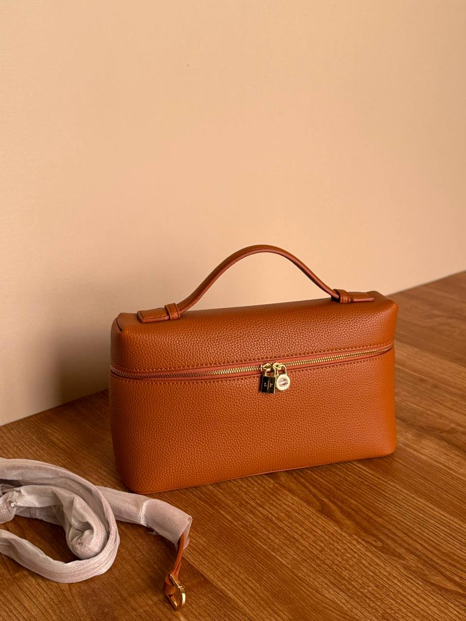 LORO PIANA 

27cm 
370 dhs🇦🇪

MASTER QUALITY 
With box🎁

Zain167
♥️♥️♥️