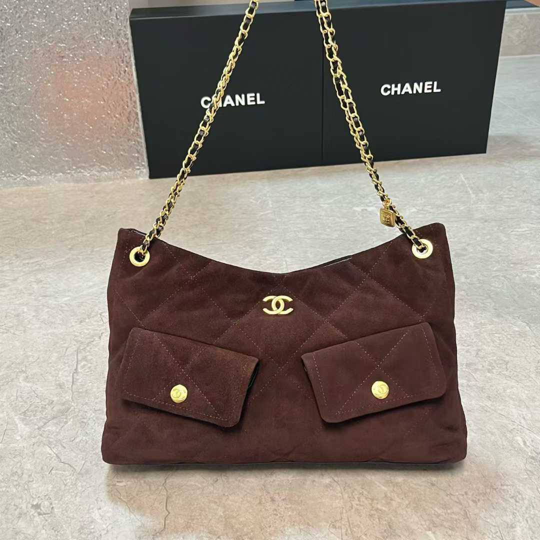Chanel Master
350 dhs🪙💚

Zain10
♥️♥️♥️