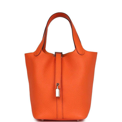 Hermes
Best quality

With box’s
🎁🎁🎁

90 dhs❣️
size 22cm

Zain158
♥️♥️♥️