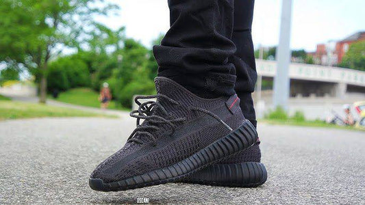 adidas YEEZY Boost 350 V2 "Onyx" 🖤
36-45 AVAILABLE 🤩
170 dhs🇦🇪

Zain242
♥️♥️♥️