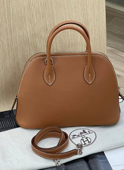 Hermes
Size :    25cm
100 dhs✅
withbox
high quality

Zain04
♥️♥️♥️