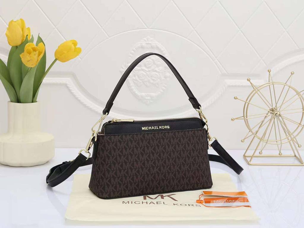 MK
80 dhs✅ 
high quality  24cm

Zain26
♥️♥️♥️