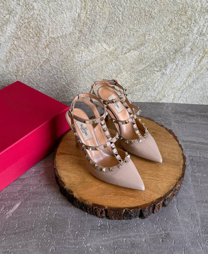 VALENTINO
SuperMaster Quality 💯
450 dhs🇦🇪🇦🇪
Size: 36-41💥

Zain171
♥️♥️♥️