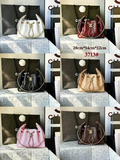 CHANEL 
GOOD QUALITY 
MINI SIZE WITH BOX 
130 dhs🇦🇪🇦🇪
Size: 20 cm

Zain295
♥️♥️♥️
