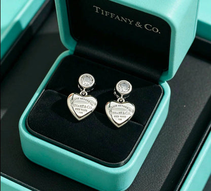 Tiffany 
Earring 🦋
Master quality 💯
With normal boxes 📦 
45 dhs🇦🇪🇦🇪🇦🇪


With master box 🗃️ 
80 dhs🇦🇪🇦🇪🇦🇪

Zain216
♥️♥️♥️